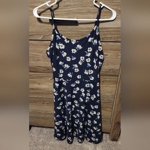 Kira Size L navy floral dress